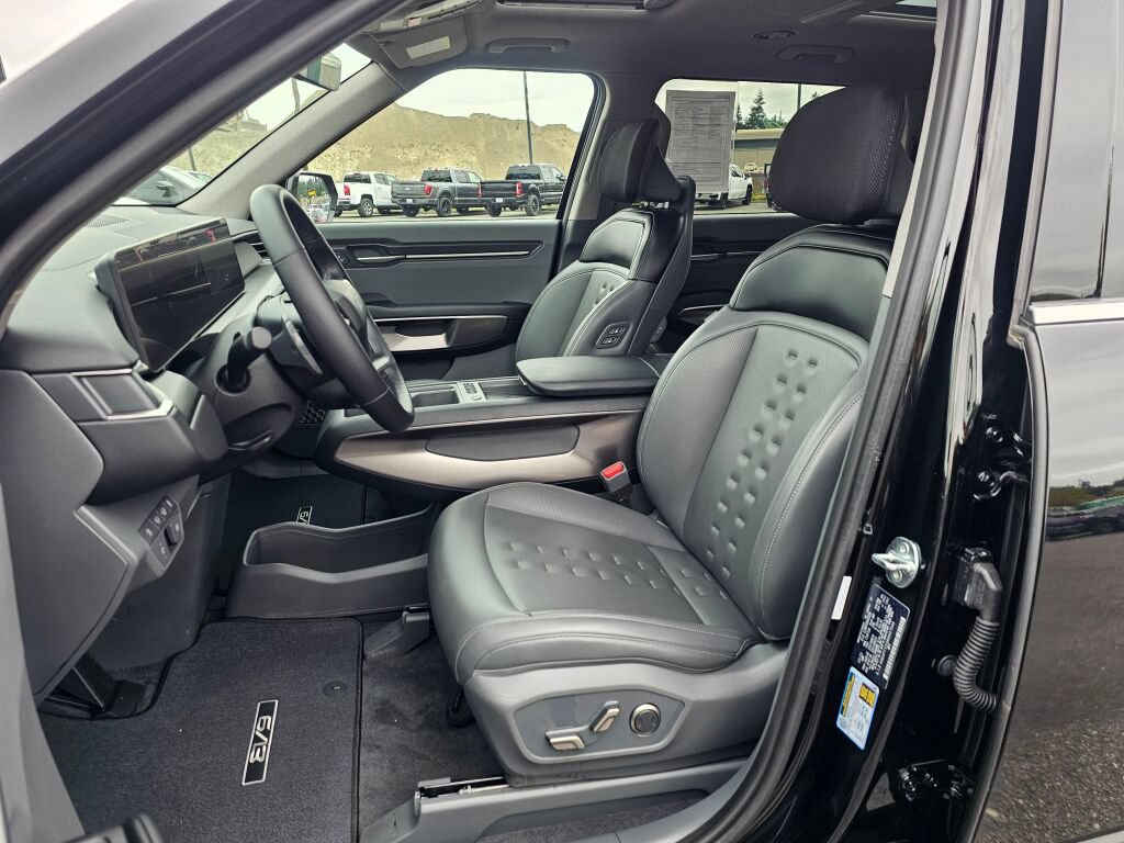 Certified 2024 Kia EV9 Wind AWD/4WD image 22