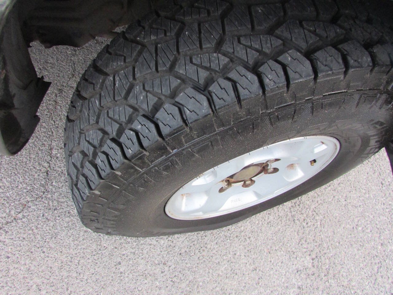 Used 2000 Nissan Xterra XE RWD image 14