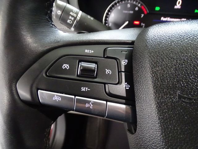 Certified 2023 Cadillac XT4 Luxury w/ Cold Weather Package image 7