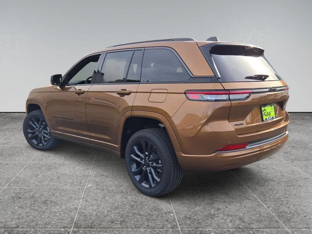 New 2026 Jeep Grand Cherokee Limited AWD/4WD image 8
