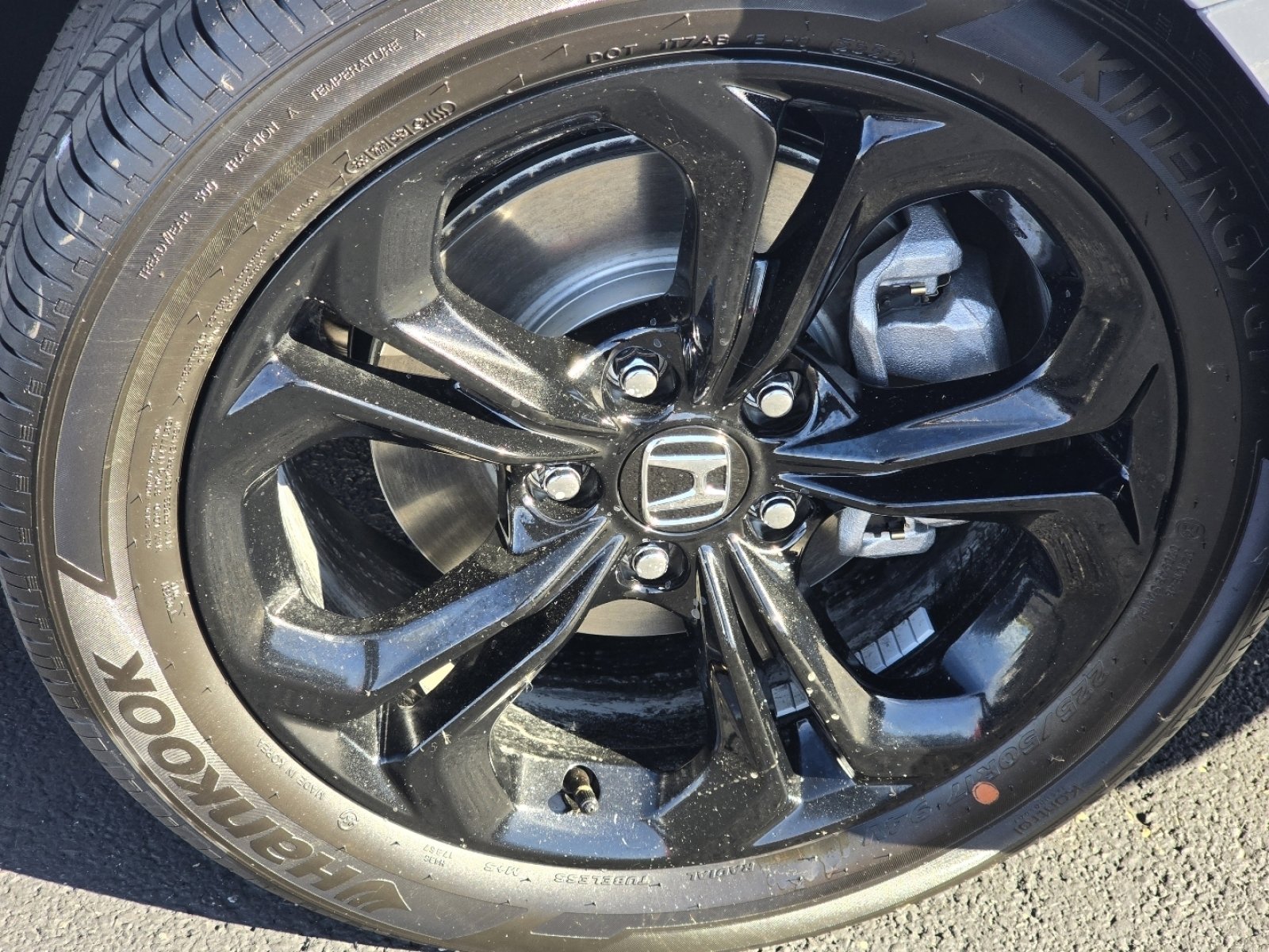 New 2025 Honda Accord SE image 11