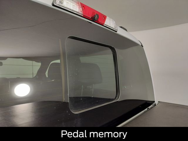 Certified 2025 Ford F350 Platinum AWD/4WD image 28