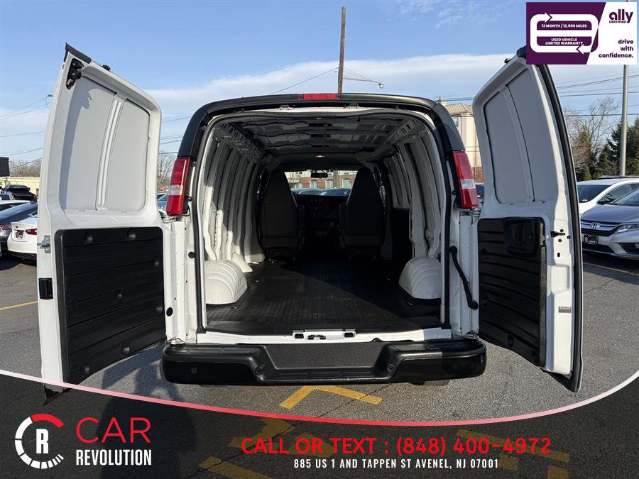 Used 2023 GMC Savana 2500 image 6