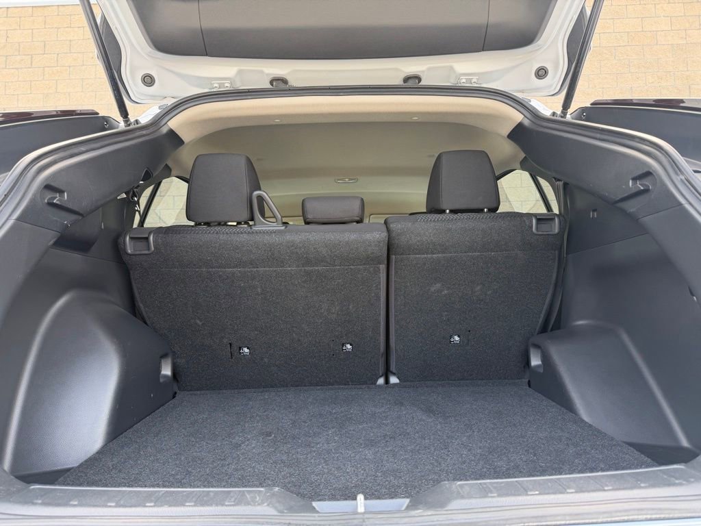 Used 2024 Mitsubishi Eclipse Cross LE image 9