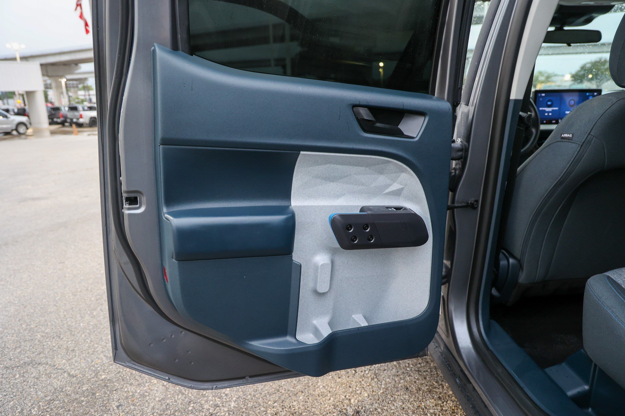 Used 2025 Ford Maverick XLT FWD image 35