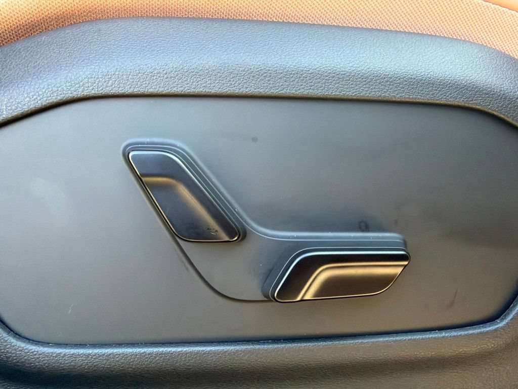 Used 2026 Hyundai Santa Fe Calligraphy FWD image 37