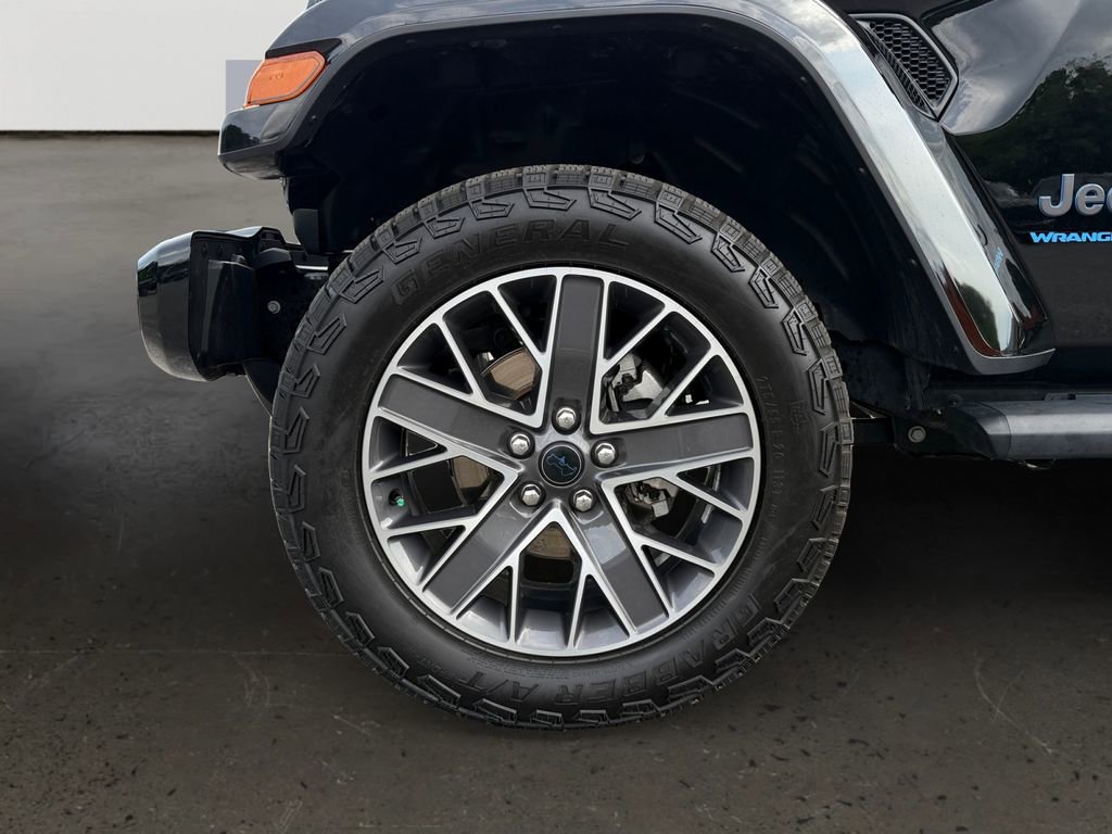 Used 2024 Jeep Wrangler High Altitude AWD/4WD image 10