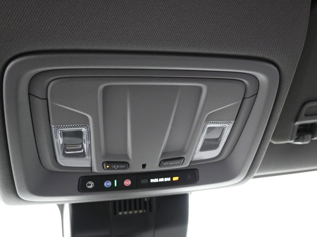 Used 2023 Chevrolet Silverado 1500 LT image 31