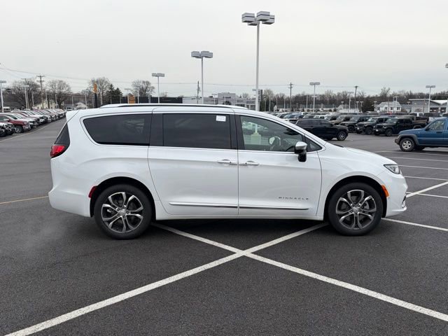 New 2026 Chrysler Pacifica Pinnacle AWD/4WD image 9