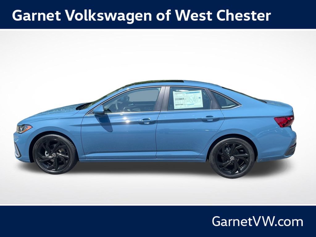 New 2026 Volkswagen Jetta SE FWD image 2