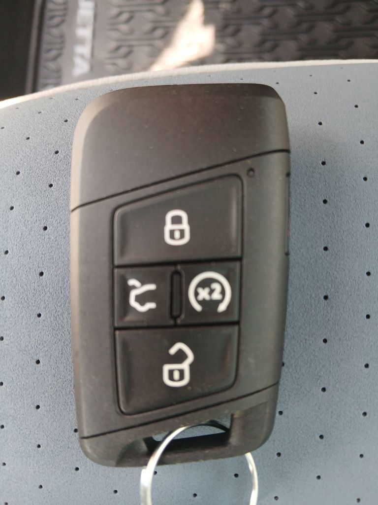 New 2026 Volkswagen Jetta SE FWD image 28