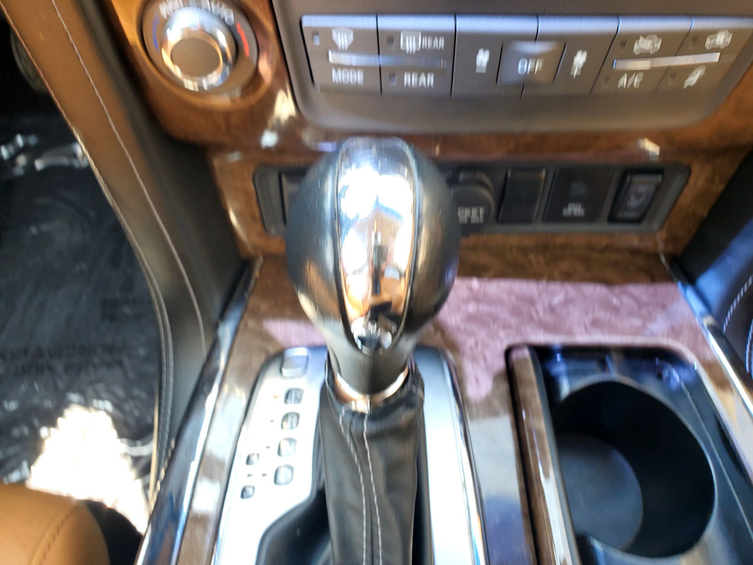 Used 2016 INFINITI QX80 4WD w/ Signature Edition Package image 49