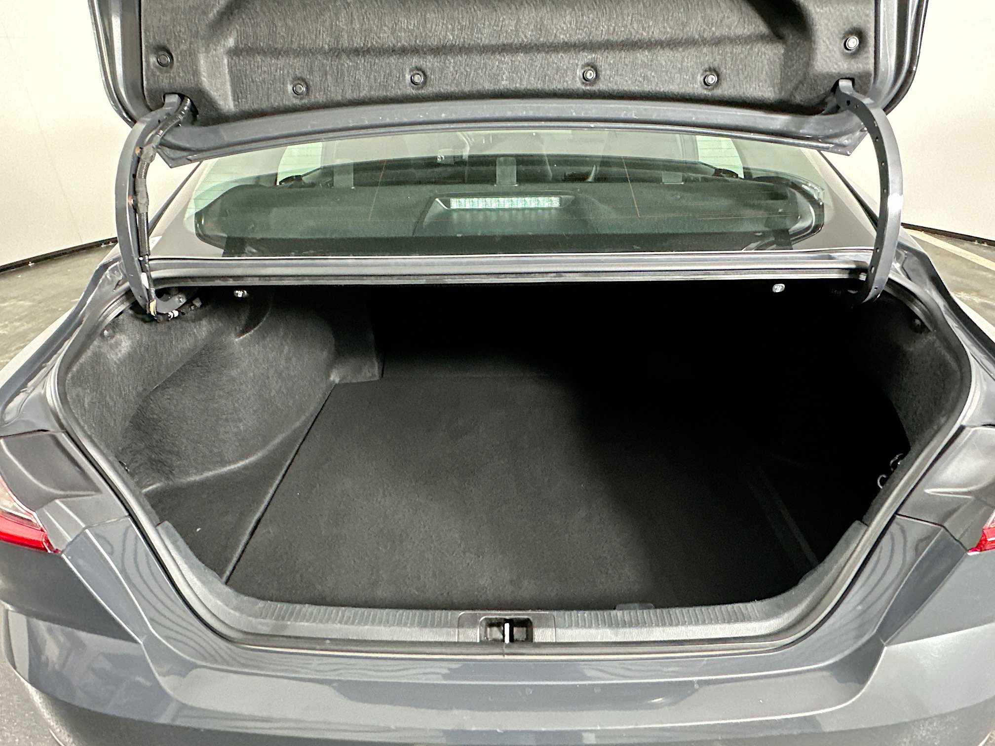 Used 2025 Toyota Camry LE image 29