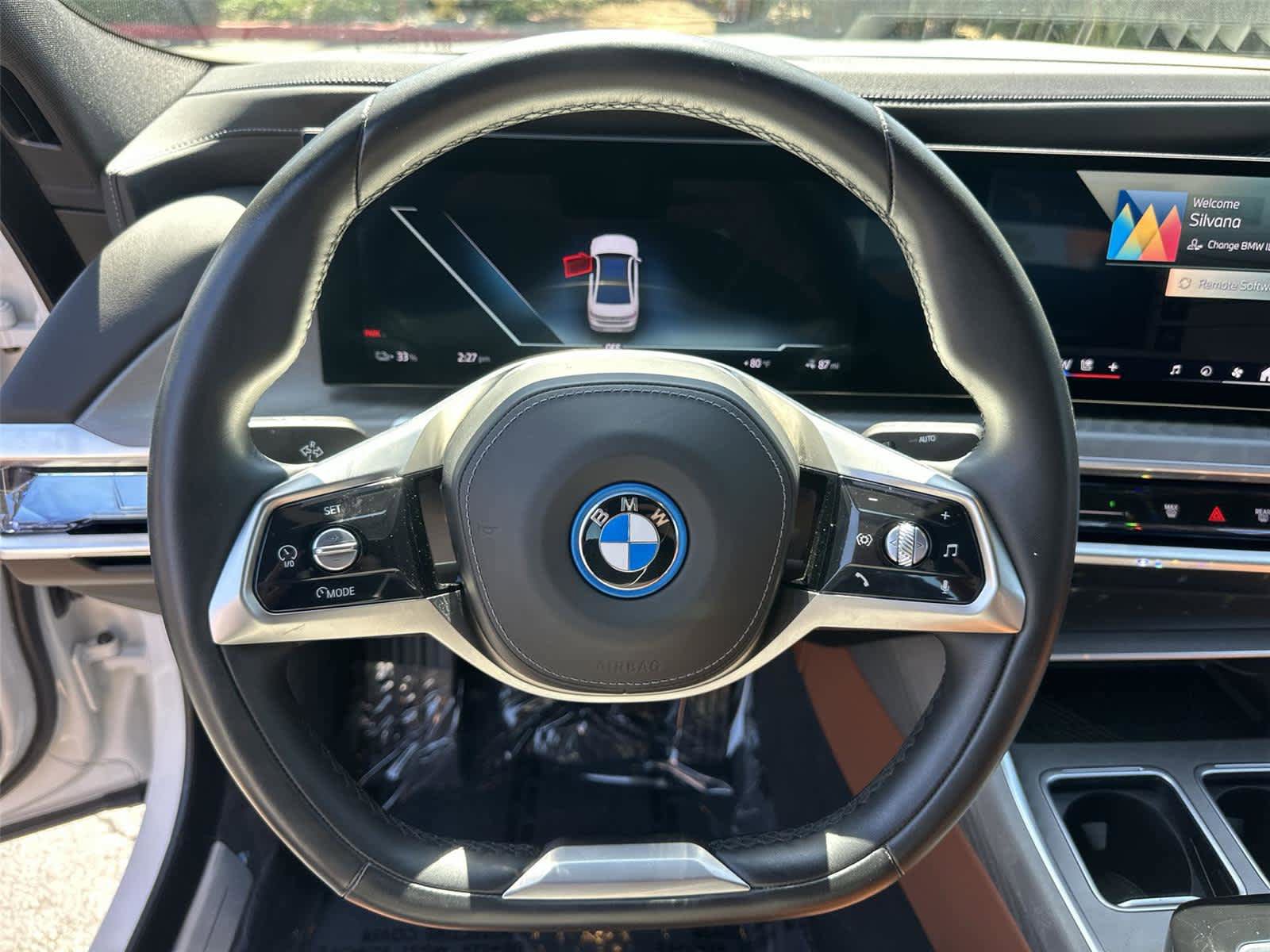 Used 2025 BMW i7 eDrive50 w/ Premium Package RWD image 15