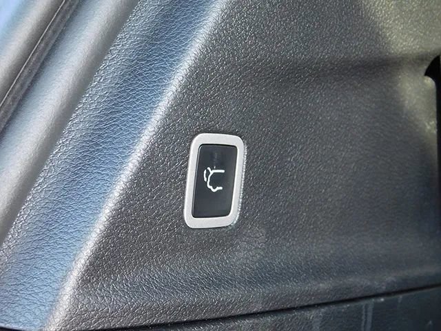 Used 2025 Chrysler Pacifica Select FWD image 8