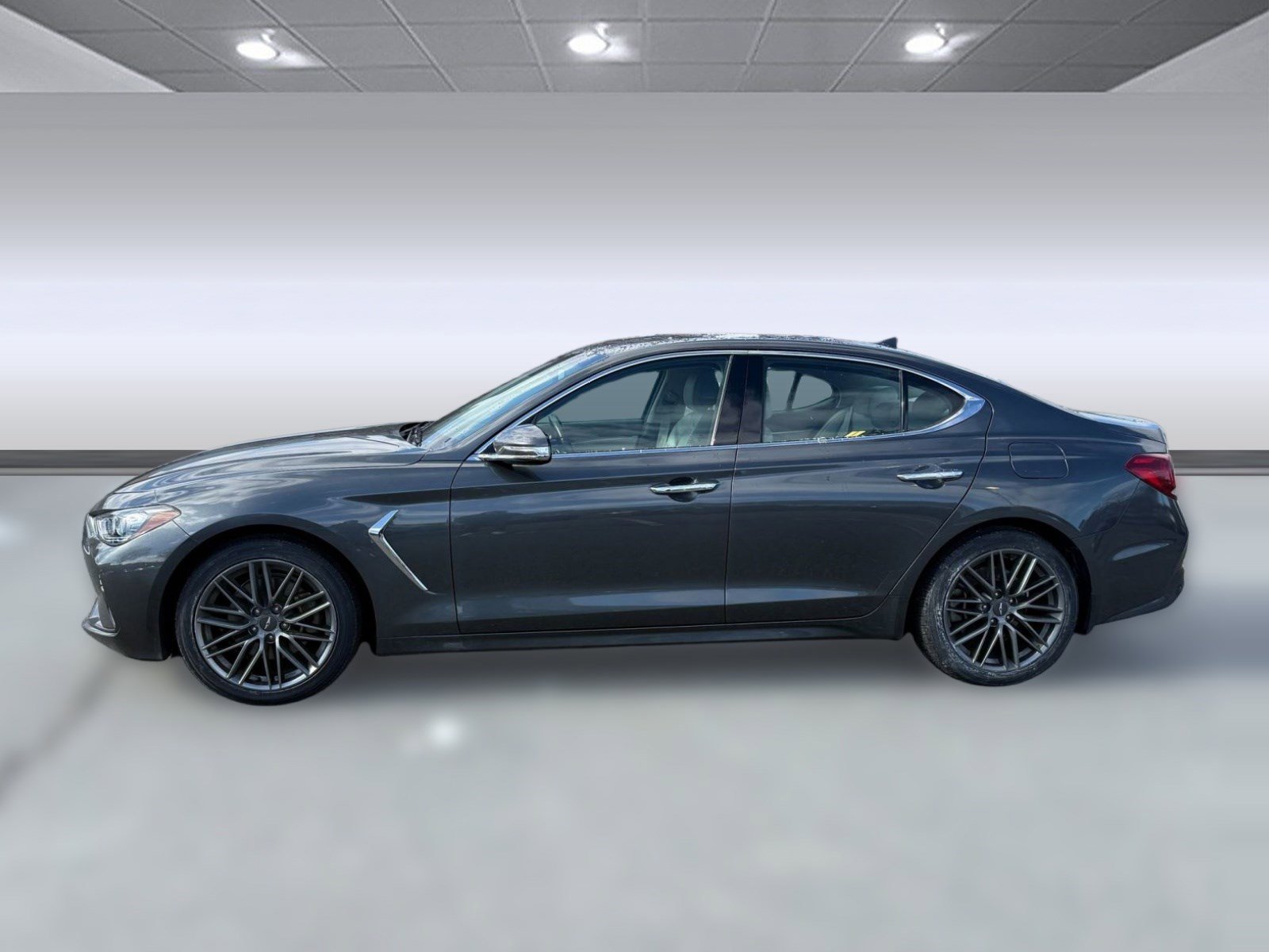 Used 2019 Genesis G70 2.0T Advanced image 2