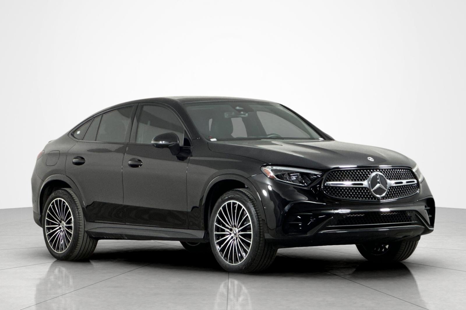 Used 2025 Mercedes-Benz GLC 300 4MATIC image 7