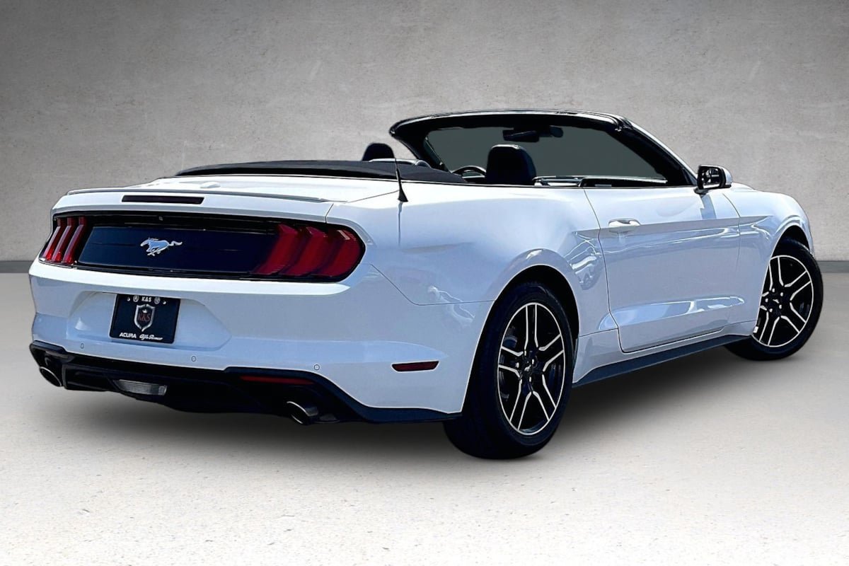 Used 2023 Ford Mustang Premium RWD image 32