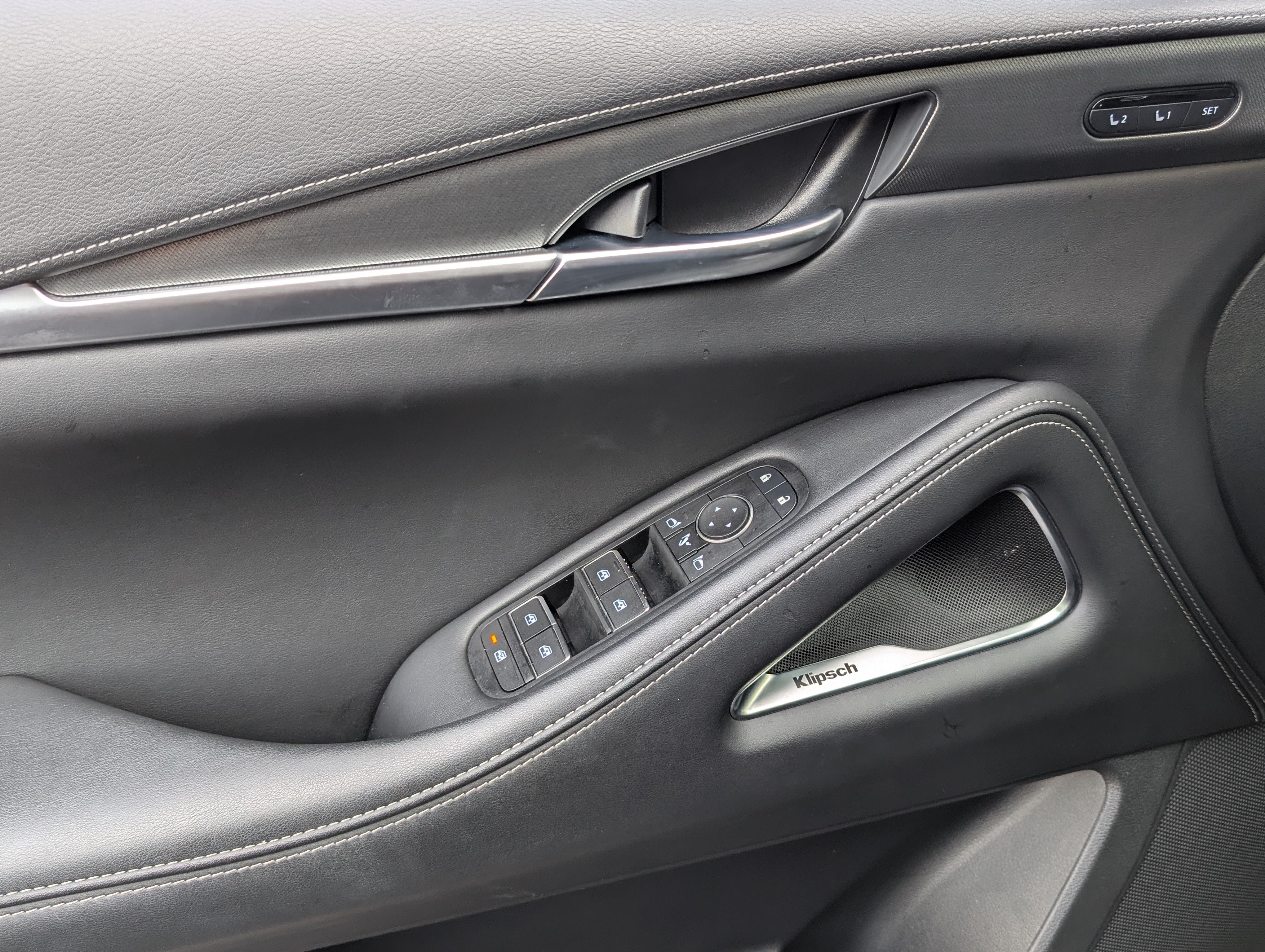 Used 2026 INFINITI QX60 Luxe w/ Family Package FWD image 16