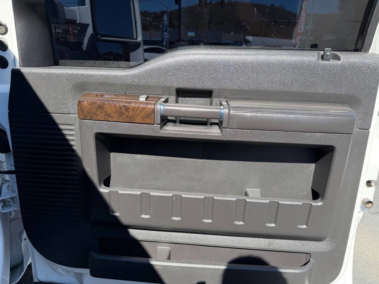 Used 2016 Ford F250 Platinum w/ Platinum Package AWD/4WD image 29