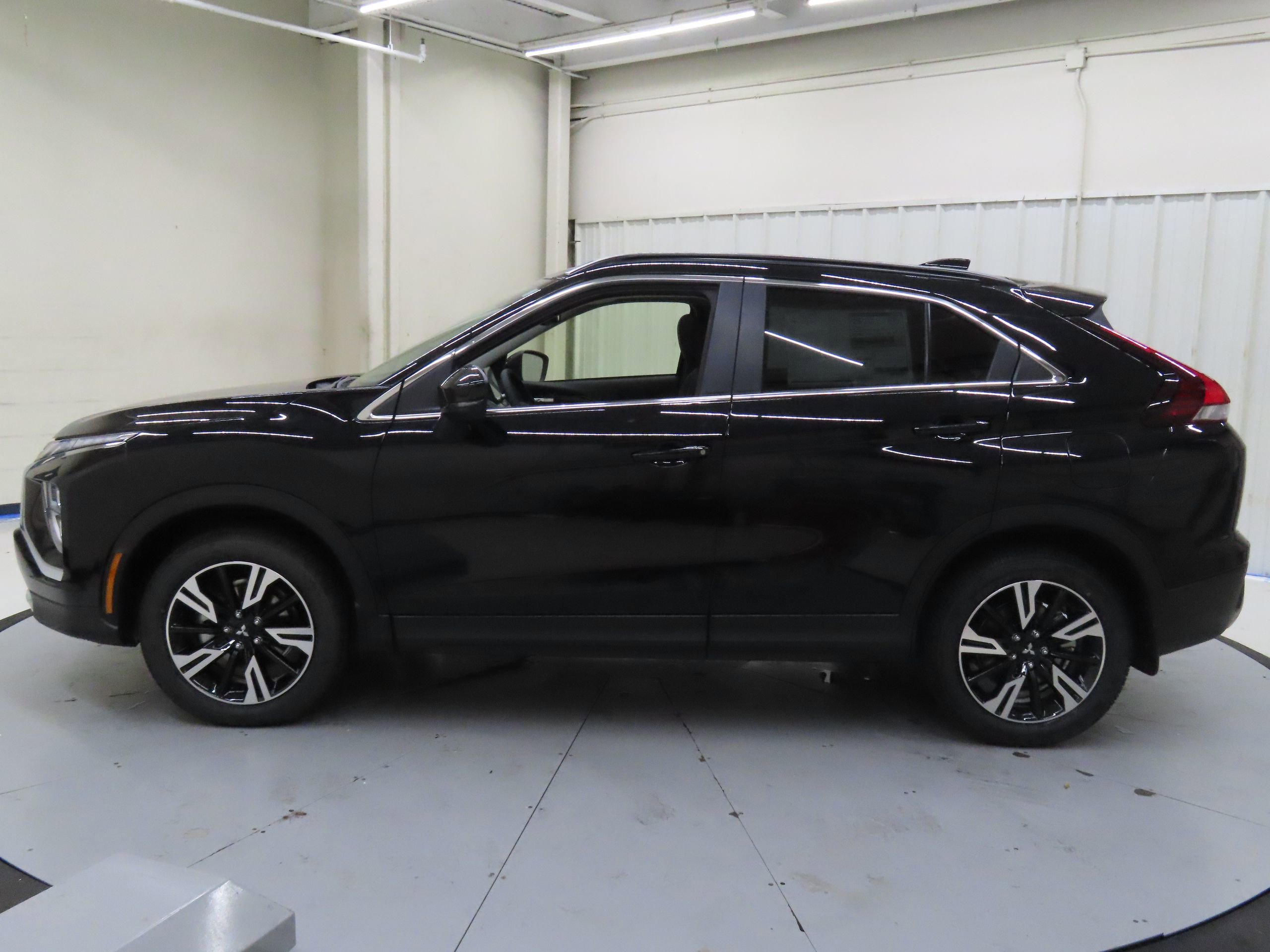 New 2026 Mitsubishi Eclipse Cross SE image 6