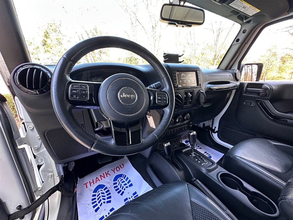 Used 2017 Jeep Wrangler Unlimited Sahara image 31