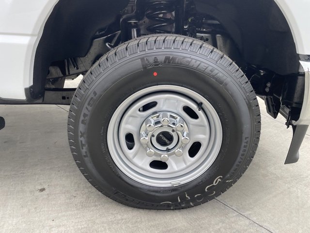 New 2026 Ford F250 XL w/ XL Chrome Package image 29