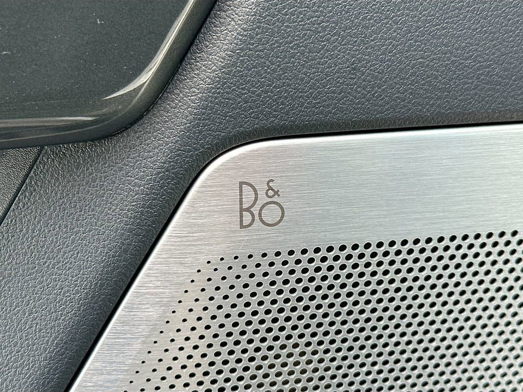 Used 2023 Ford F150 Lariat w/ Equipment Group 502A High image 19