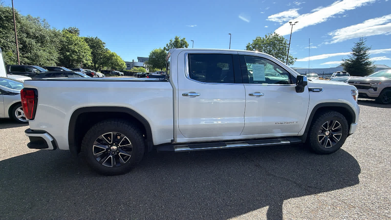 Used 2021 GMC Sierra 1500 Denali w/ Driver Alert Package II AWD/4WD image 4