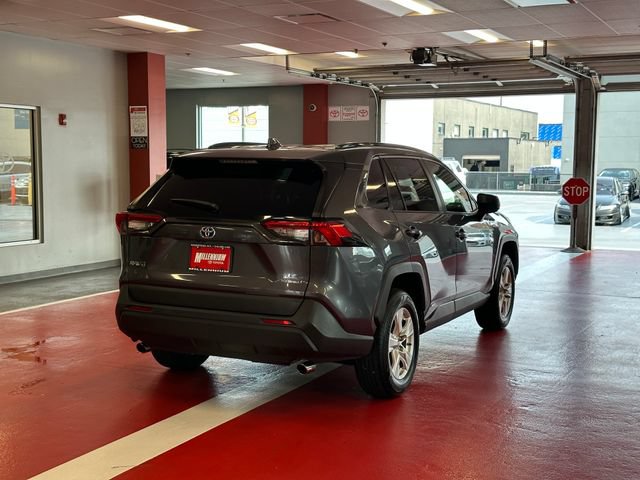 Certified 2021 Toyota RAV4 LE AWD/4WD image 4