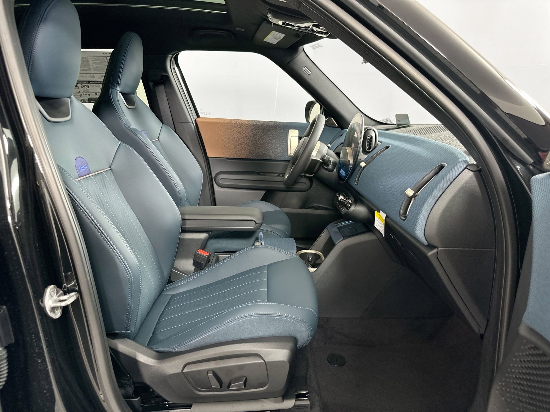New 2025 MINI Cooper Countryman S w/ Comfort Package Max image 29