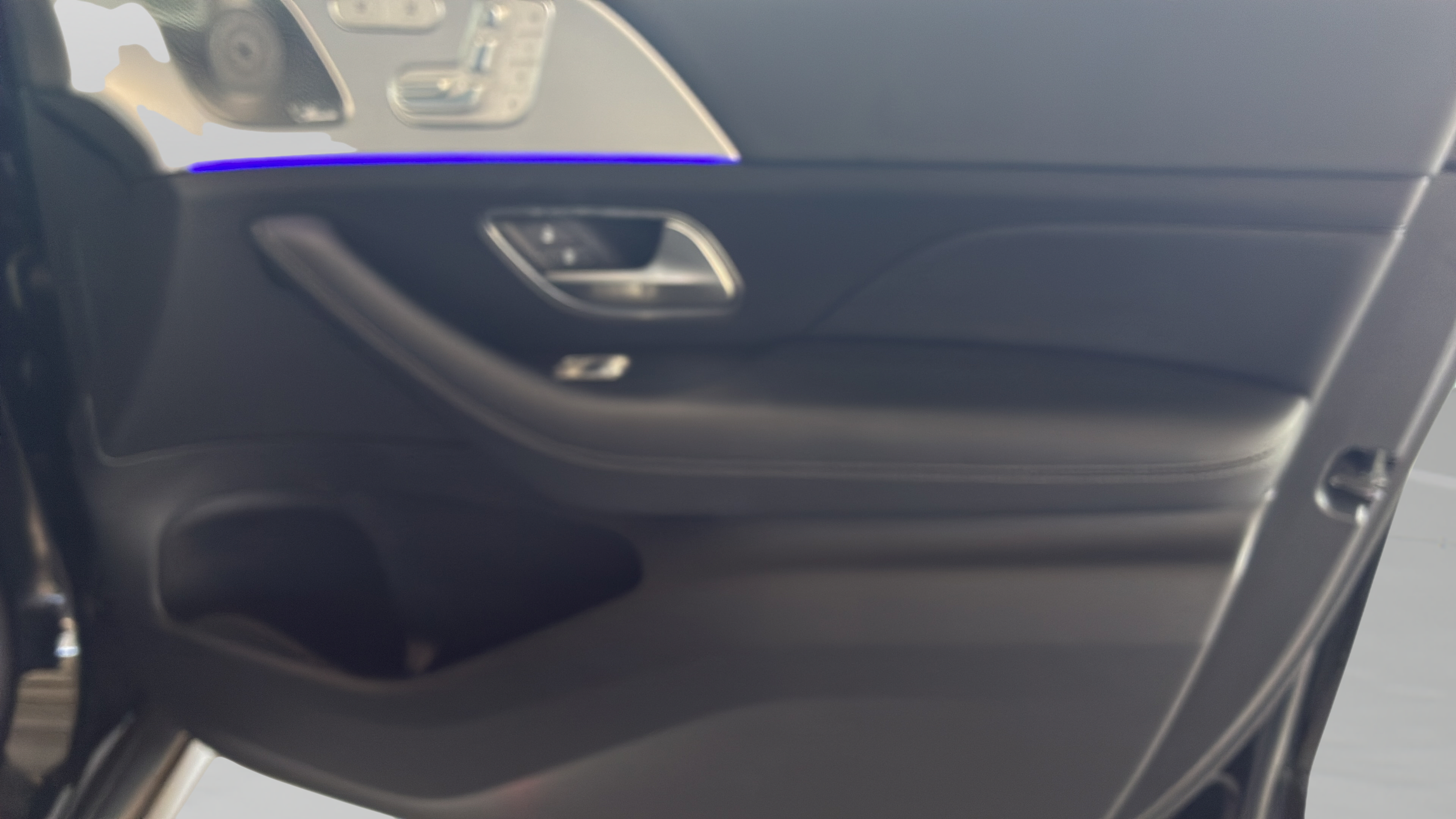Used 2025 Mercedes-Benz GLE 350 4MATIC image 25