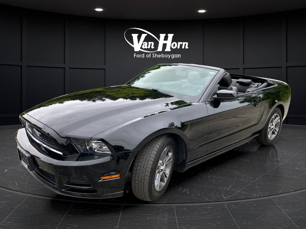 Used 2014 Ford Mustang Premium w/ Comfort Package RWD image 5