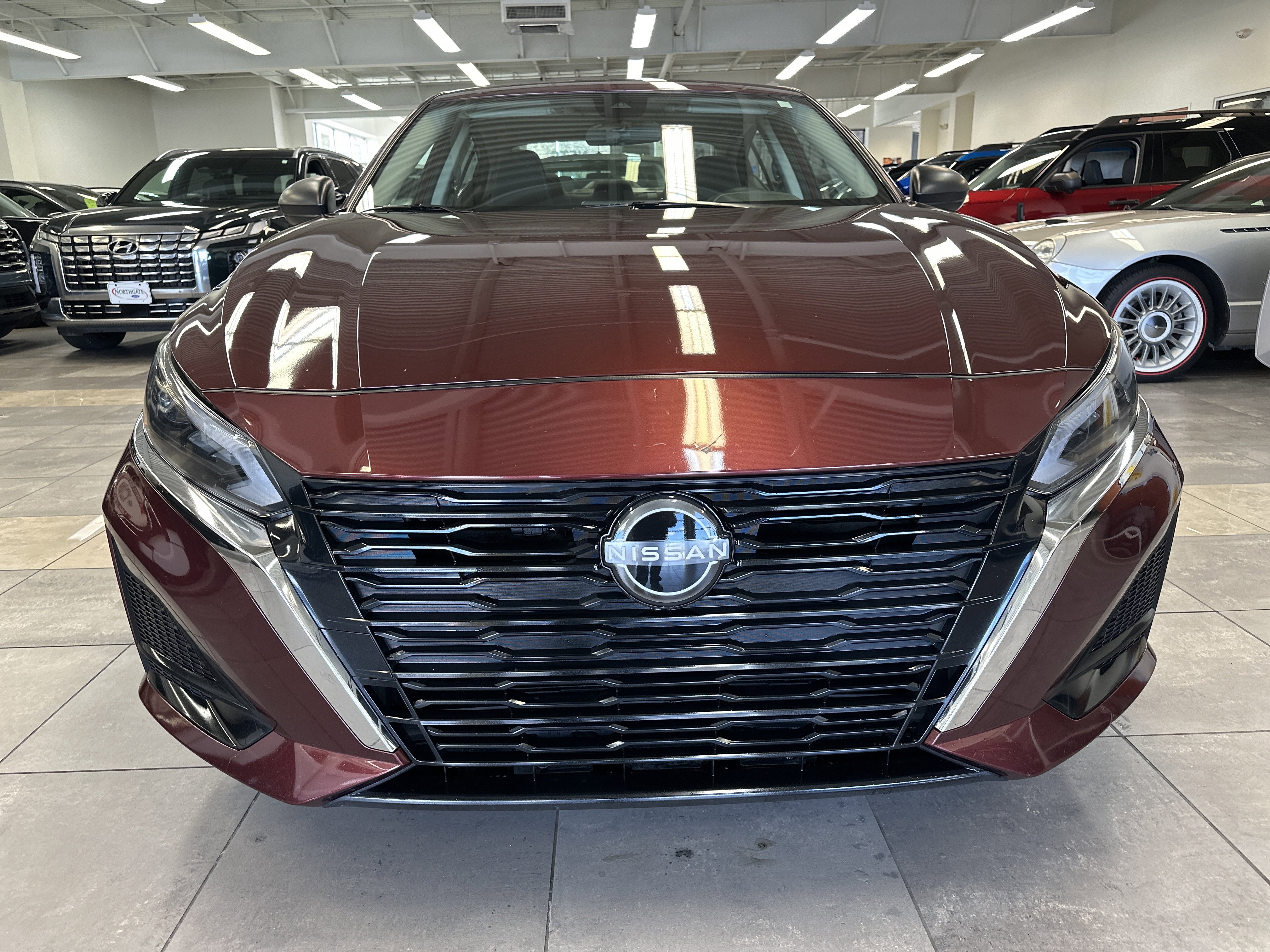 Used 2024 Nissan Altima 2.5 SV image 18