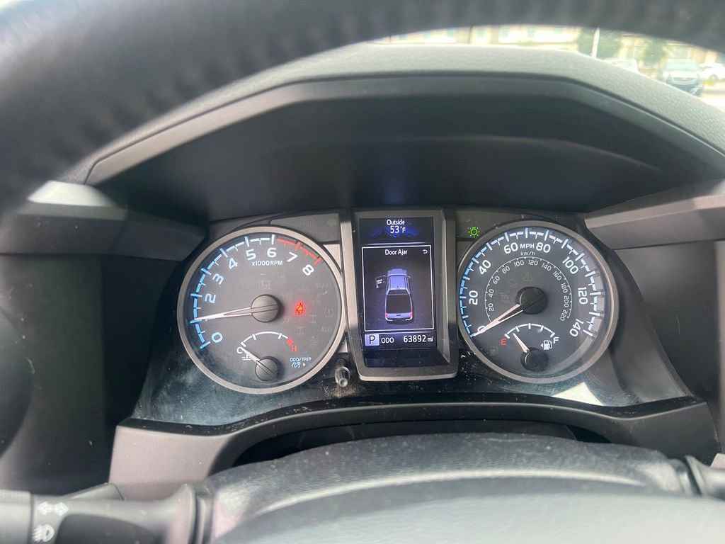 Used 2019 Toyota Tacoma TRD Off-Road w/ Technology Package image 18