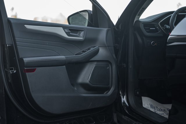 Used 2022 Ford Escape SE w/ SE Sport Appearance Package image 41