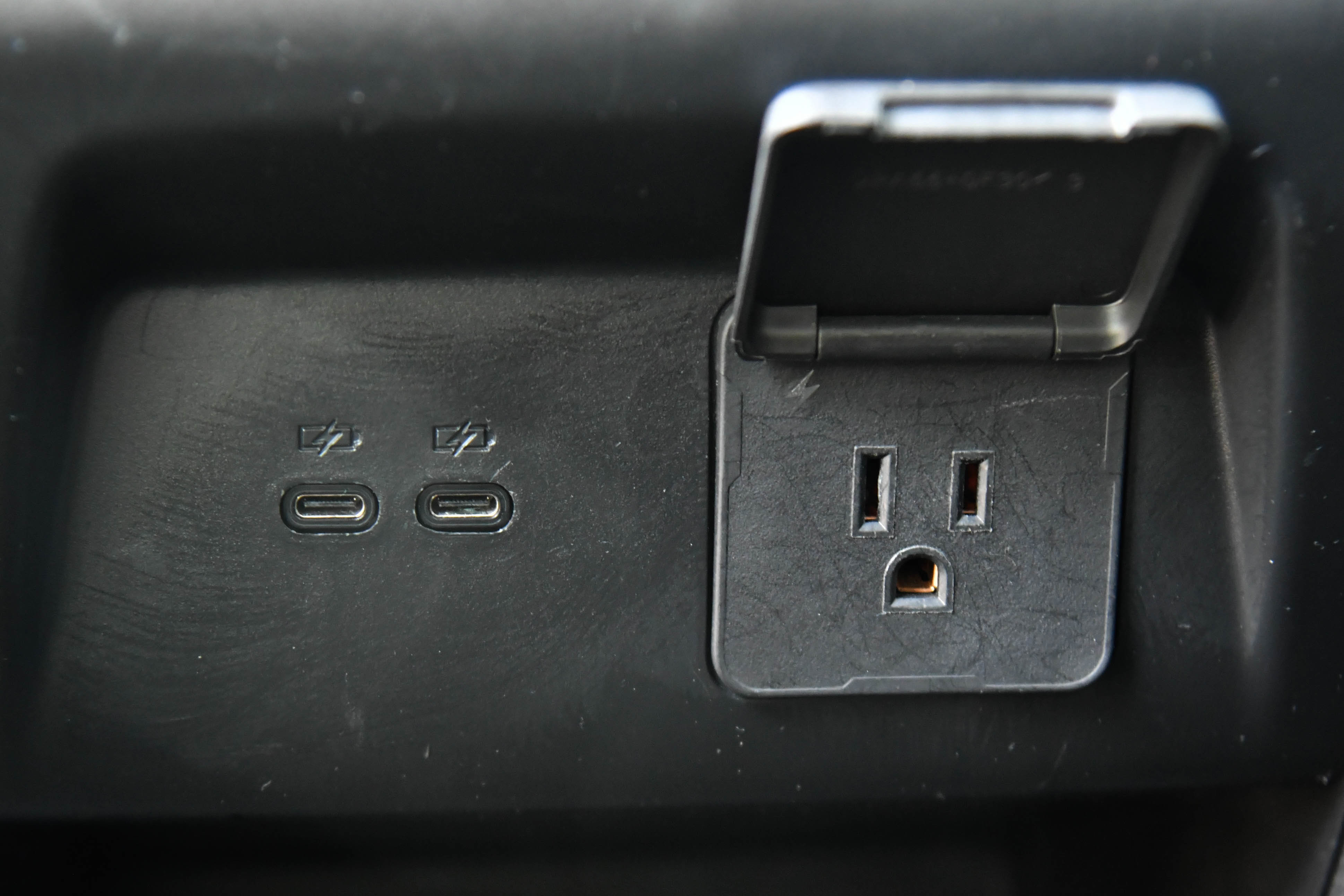 Used 2024 Chevrolet Traverse LT image 48