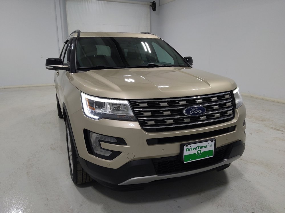 Used 2017 Ford Explorer XLT w/ Equipment Group 202A image 14
