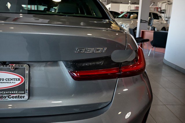Used 2023 BMW 330i xDrive Sedan w/ M Sport Package image 12