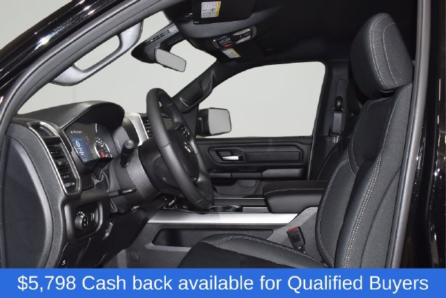 New 2026 RAM 1500 Express AWD/4WD image 18
