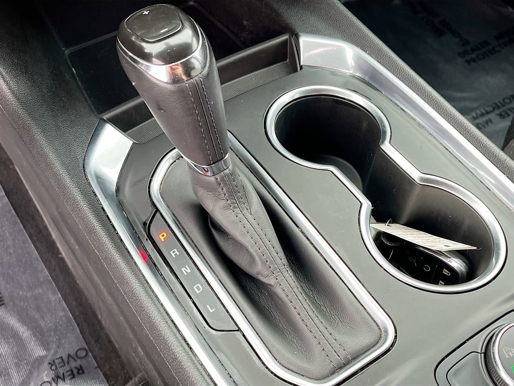 Used 2020 Chevrolet Traverse LT image 17