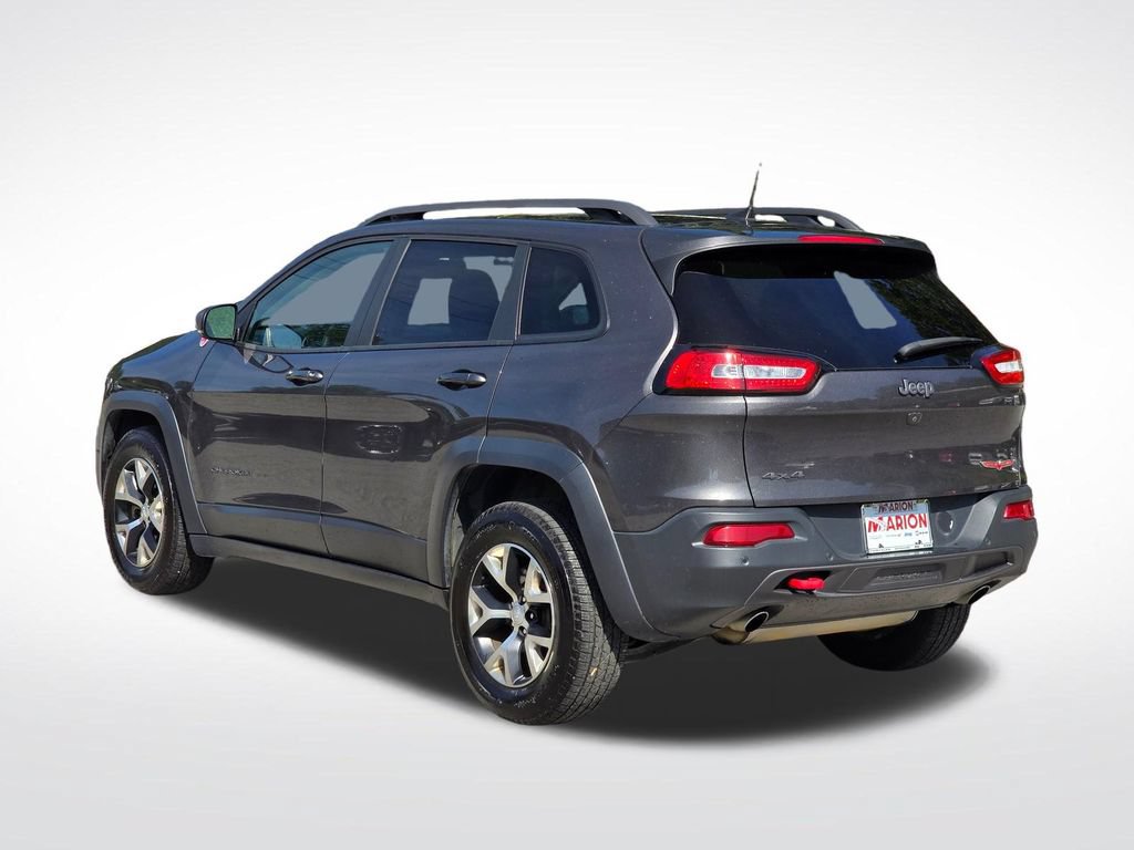 Used 2018 Jeep Cherokee Trailhawk w/ Cold Weather Group AWD/4WD image 13