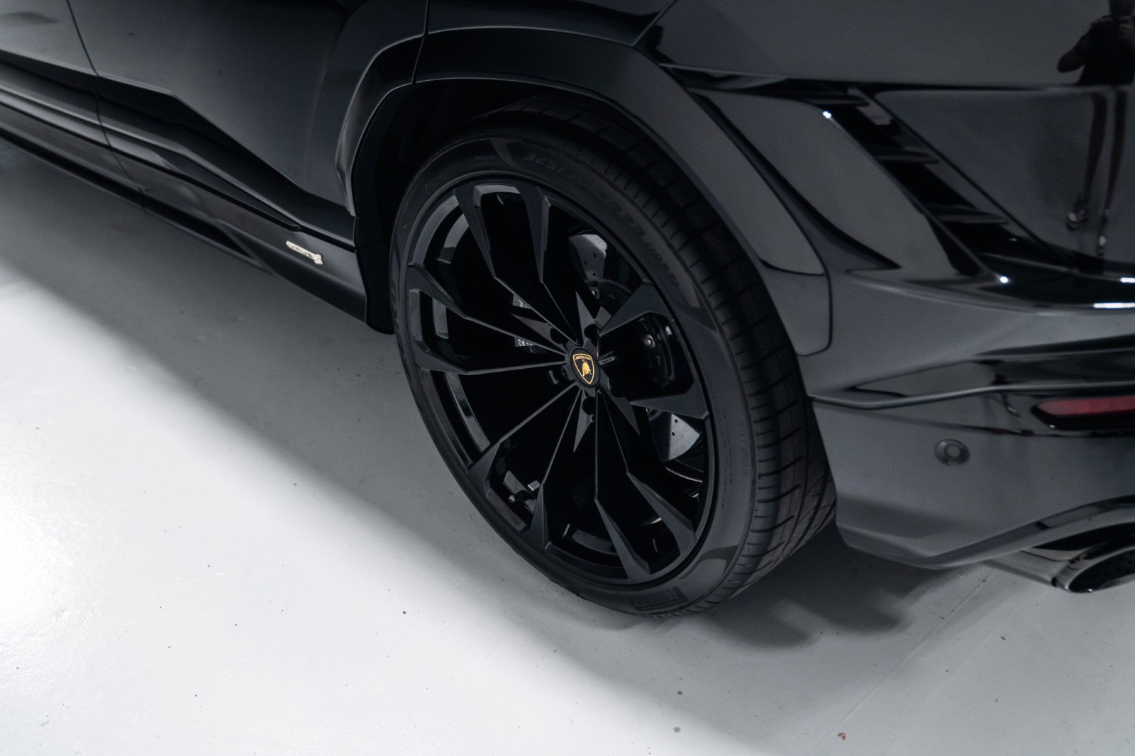 Used 2024 Lamborghini Urus S image 36