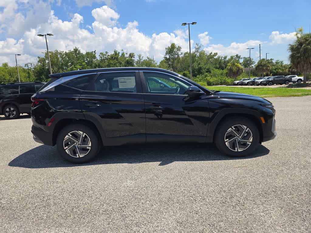 New 2026 Hyundai Tucson Blue SE FWD image 8
