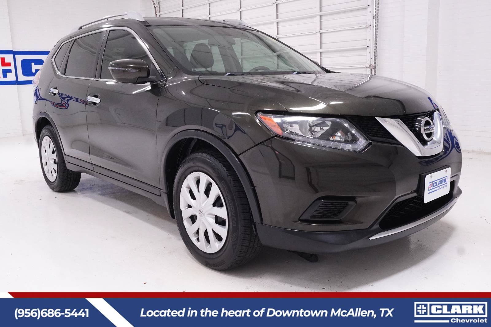 Used 2016 Nissan Rogue S w/ Appearance Package FWD image 3