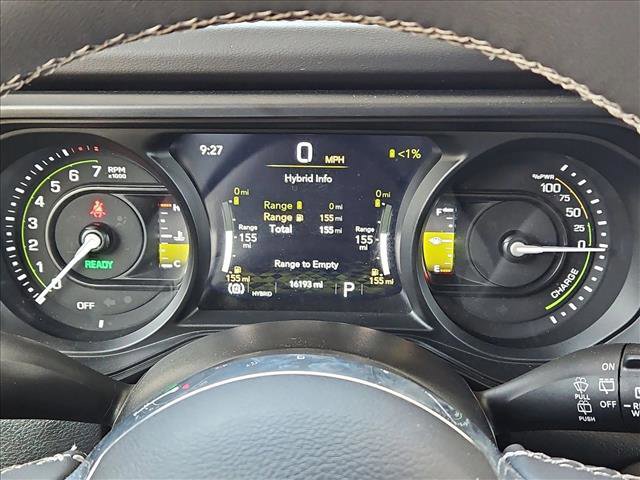 Used 2025 Jeep Wrangler Sahara image 8