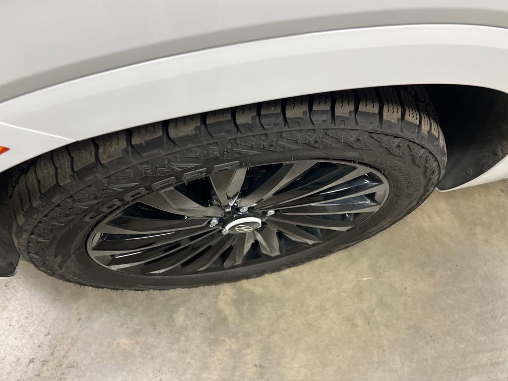 Used 2024 Hyundai Palisade Calligraphy image 10