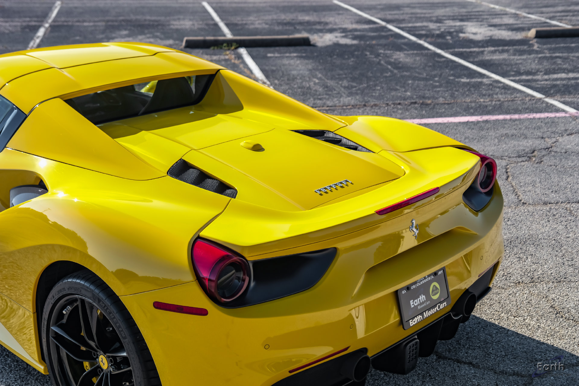 Used 2018 Ferrari 488 Spider RWD image 22