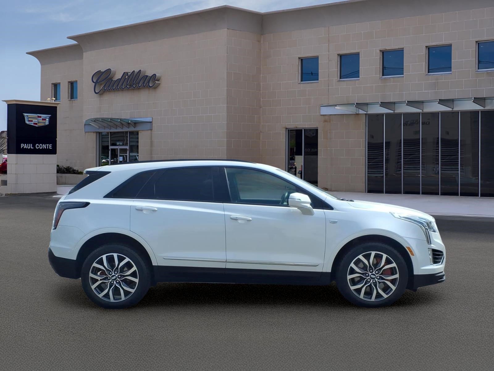 Certified 2023 Cadillac XT5 Sportv AWD/4WD image 4