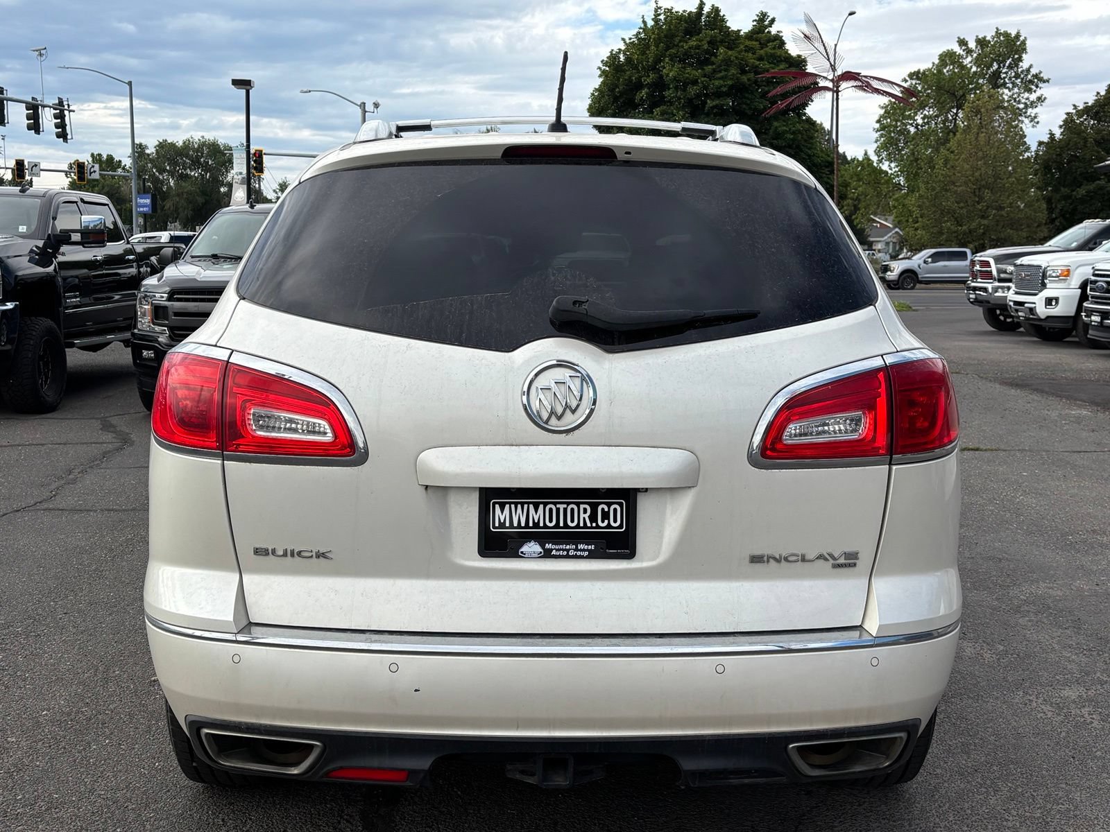Used 2014 Buick Enclave Premium AWD/4WD image 4